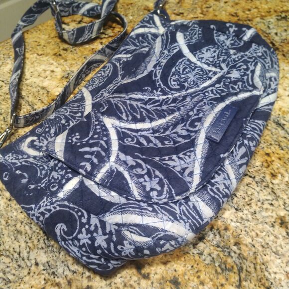 Vera Bradley Iconic Signature Indio Pattern Little Crossbody Hipster Bag - Picture 6 of 16